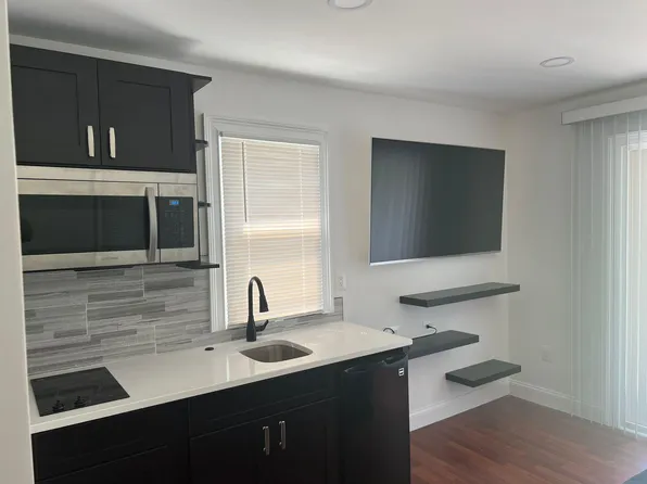 6032 Clames Dr, Alexandria, VA 22310