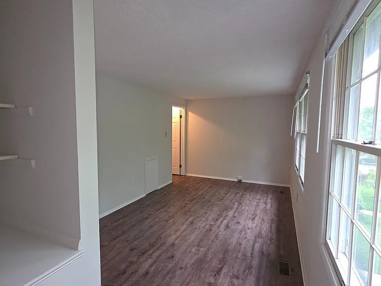 1758 Springfield Ln — Photo 28