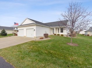 918 Joyce Ln, Saint Johns, MI