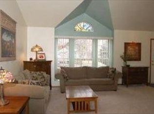 944 Aberdeen Ct, Elgin, IL 60123