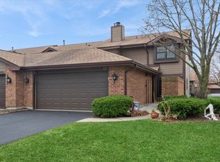 117 Prairie Dr, Westmont, IL