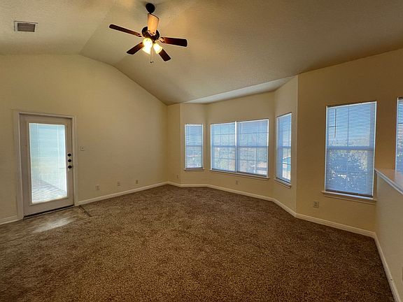 3rd image of 1268 Hillcrest Dr
