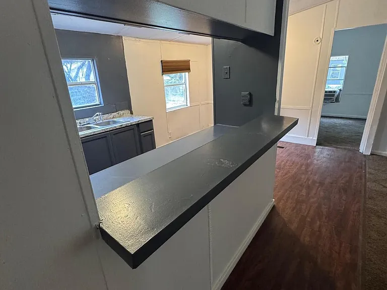 3521 Whitehall St — Photo 5