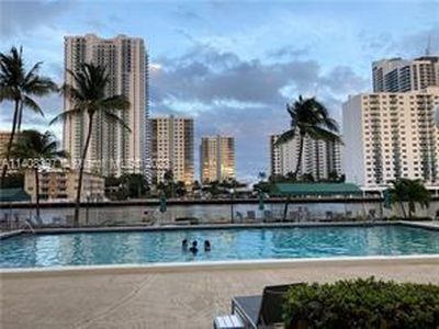 800 Parkview Dr APT 616, Hallandale Beach, FL, 33009