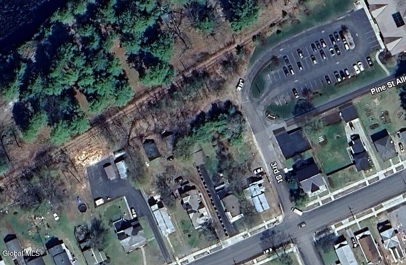 2nd image of Third 3rd Street