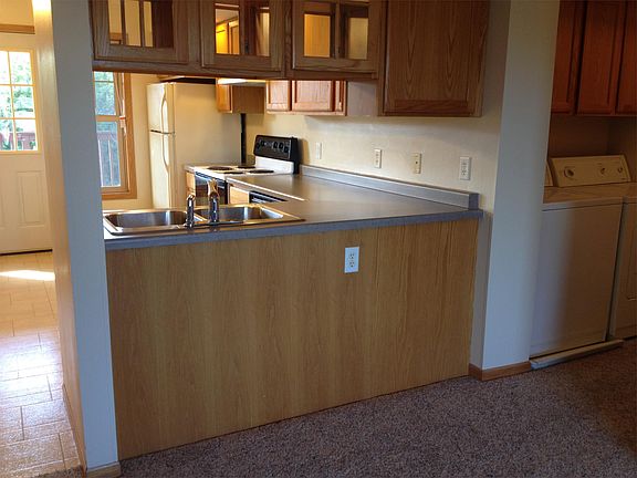 4th image of 660 Circle Pine Dr Unit 102