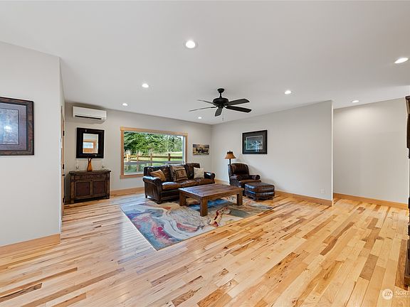 5th image of 1464 Grateful Acre Place