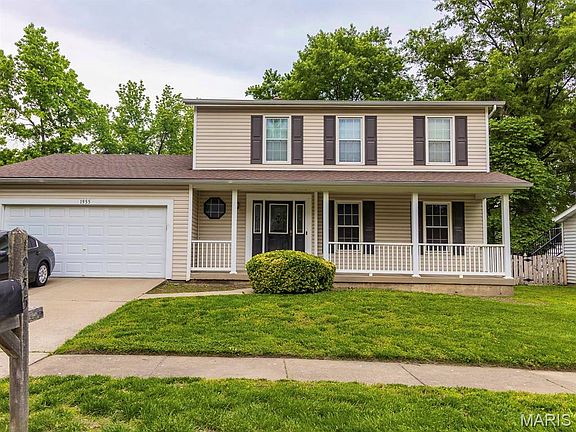 2nd image of 1955 Acorn Trail Dr