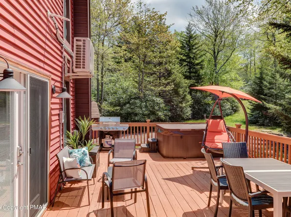 164 Iroquois Trl, Long Pond, PA 18334