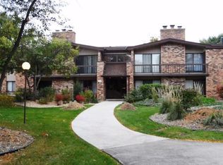 1216 71st St APT 2, Downers Grove, IL 60516