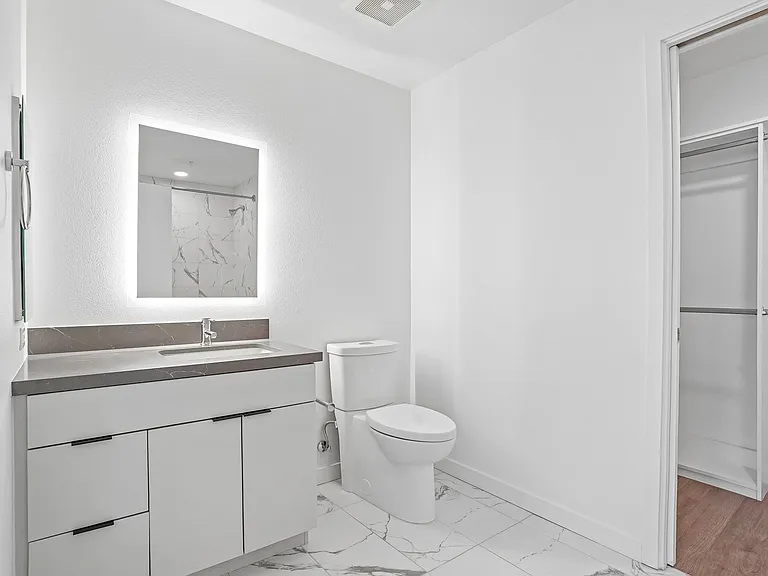 Kara Apartment in Koreatown — Photo 48