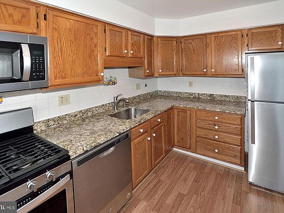 2nd image of 21156 Twinridge Sq