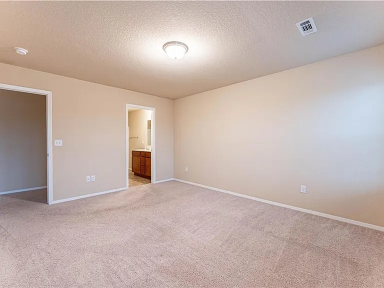 6702 SW Pilgrim Rd — Photo 14