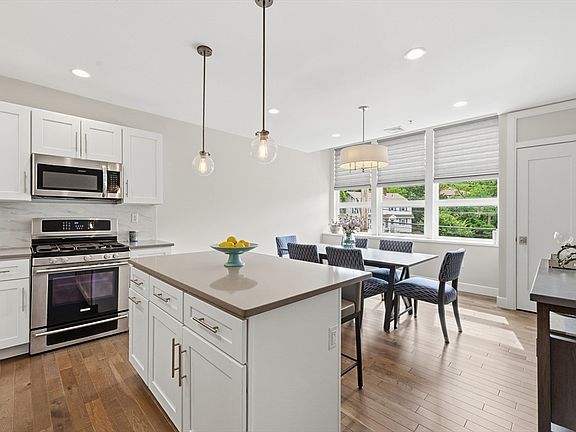 2nd image of 1 Saint Clare Rd APT 16