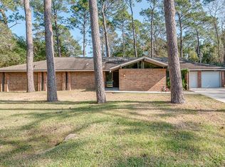 5413 Longshadow Dr, Dickinson, TX 77539