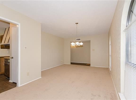 5th image of 1000 Longhorn Dr