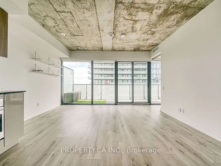 161 Roehampton Ave #3205 — Photo 12