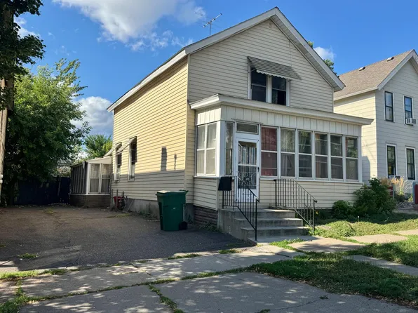 693 5th St E, Saint Paul, MN 55106
