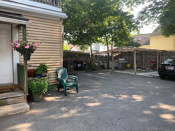 3rd image of 786 Warren Ave