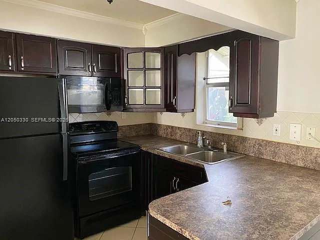 2210 Taylor St #103 — Photo 1