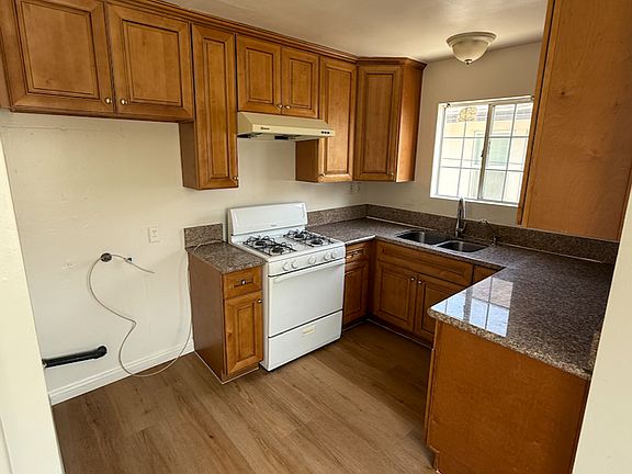 4th image of 1617-1619 S Atlantic Blvd