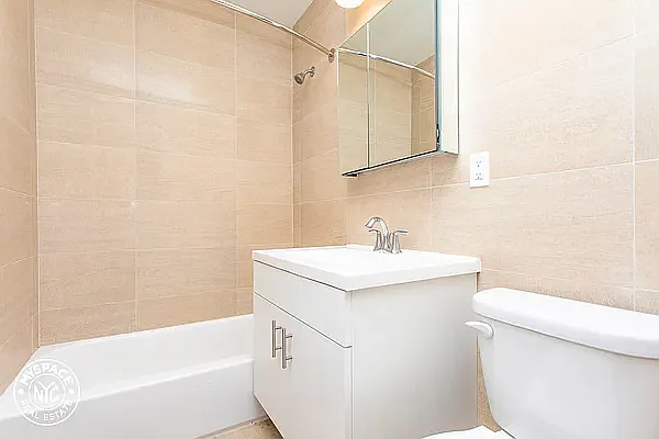 Rented by MySpaceNYC | media 6