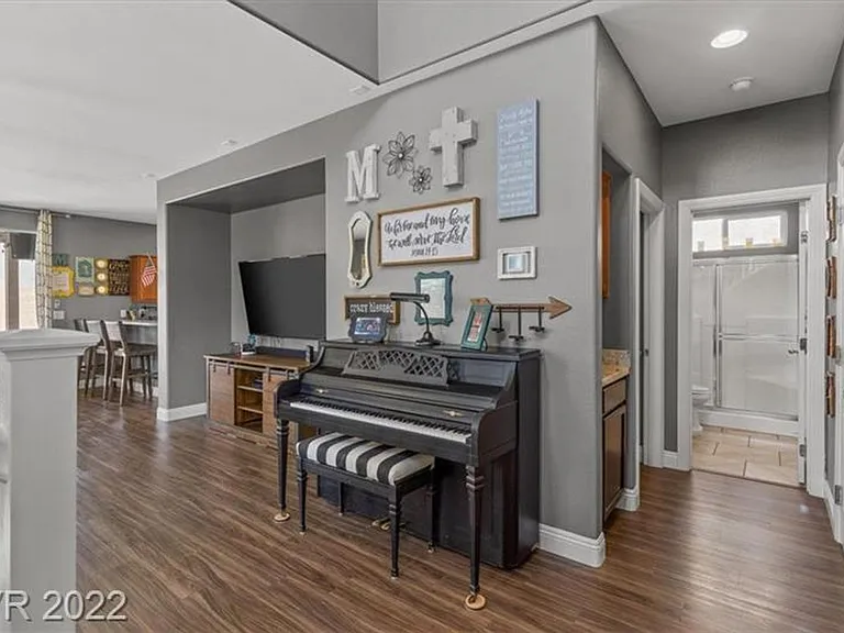 7725 Donner Peak St — Photo 18