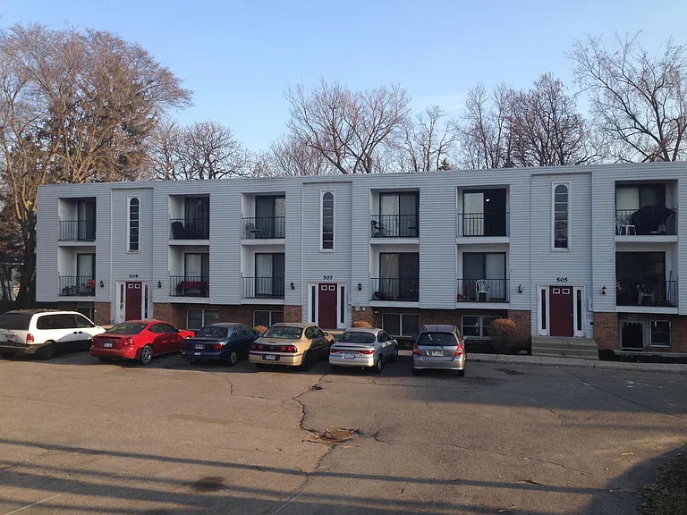 507 College Ave NE #507 — Photo 2