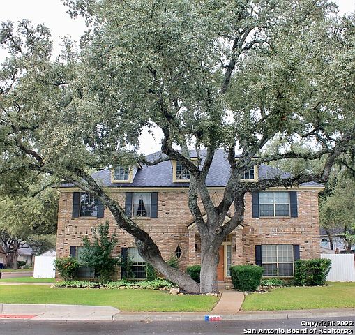 1st image of 2422 Oakline Dr