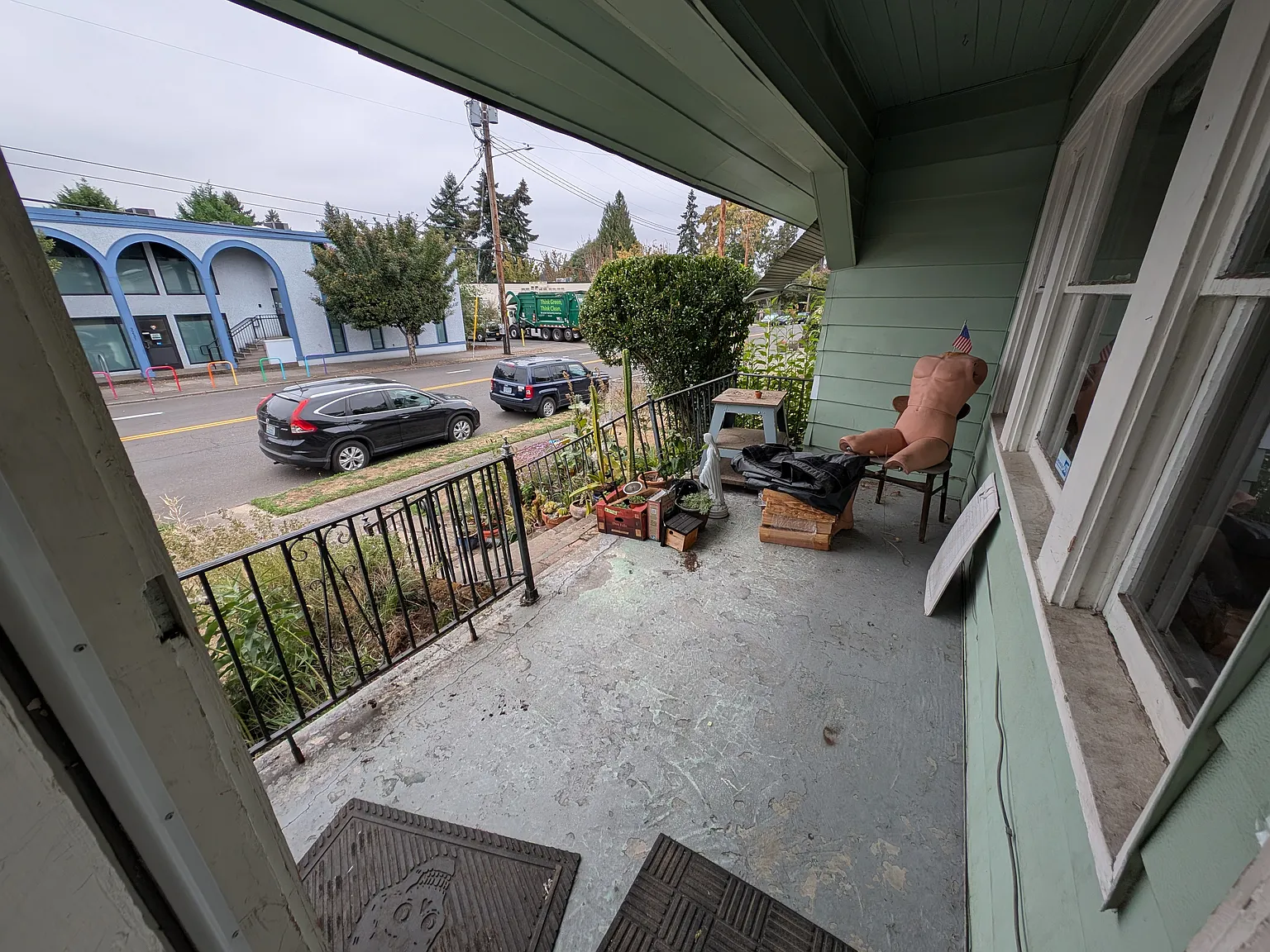 3 bed, 1800 sqft, $2,500 — Photo 4