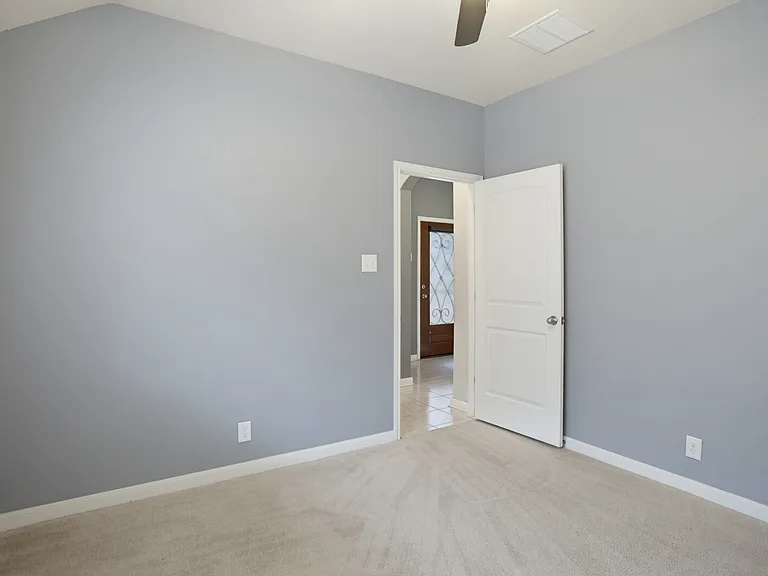 30612 Holstein Rd — Photo 10