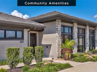 10902 W 173rd Ter, Overland Park, KS 66221