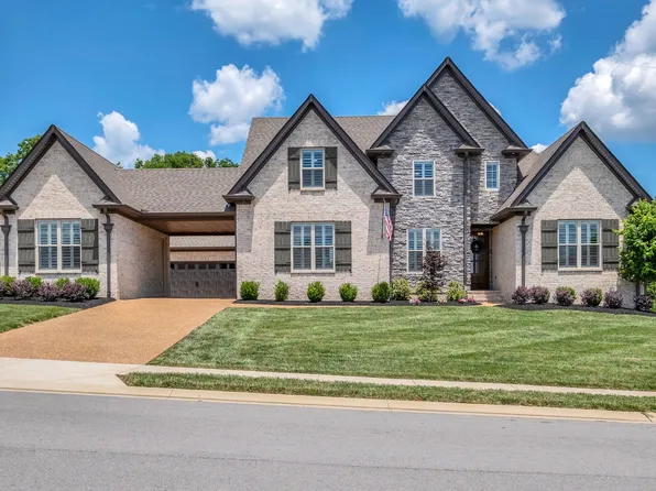 102 Mulberry Grv, Gallatin, TN 37066