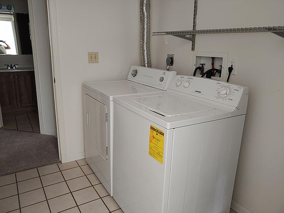 3rd image of 1673 Olympus Dr