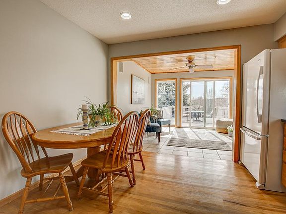 5th image of 1013 Park Pl