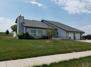 4 W Ridge Dr, Shenandoah, IA 51601