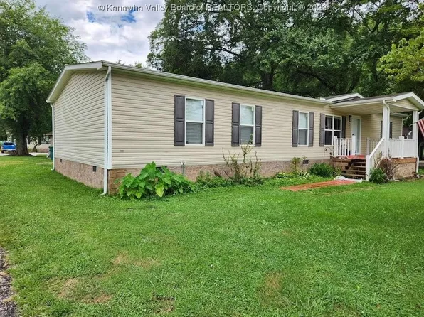 8427 Winfield Rd, Winfield, WV 25213