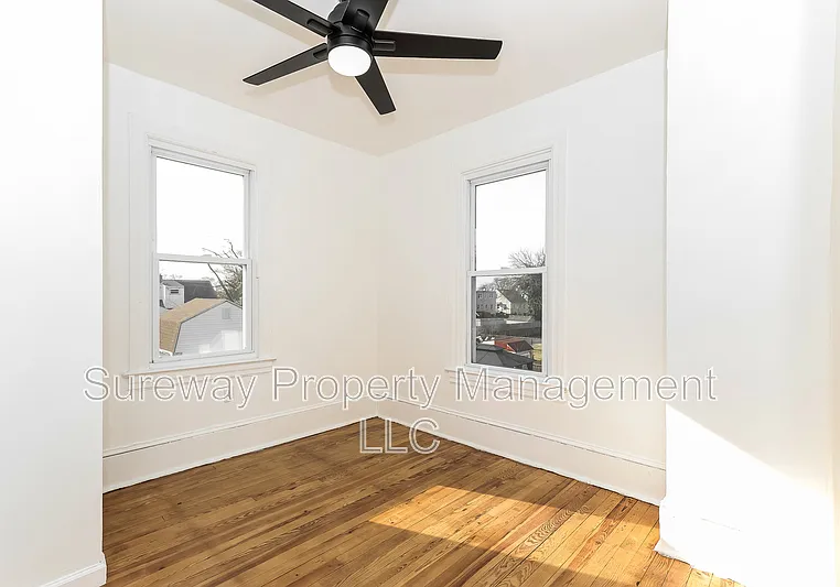 226 Greenwich Ave — Photo 14