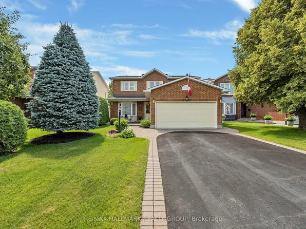 6586 Morningview St, Ottawa, ON K1C 6N9