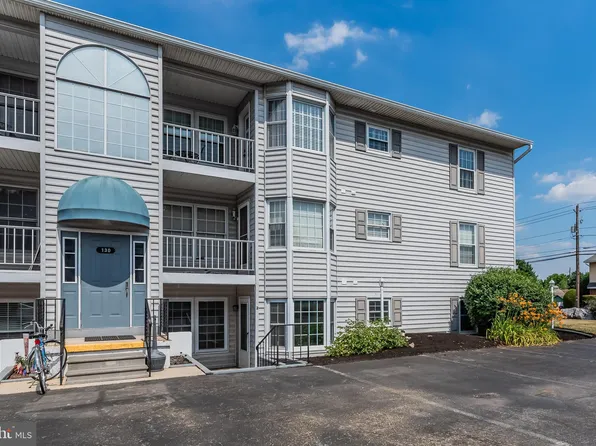 130-2 W Portland St, Mechanicsburg, PA 17055