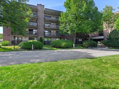 930 Taylor Dr APT 111, Gurnee, IL, 60031