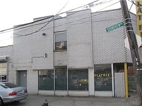 3rd image of 955 Soundview Ave