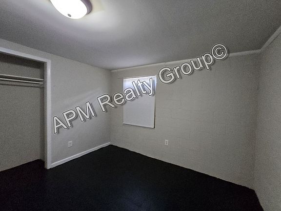 5th image of 2715A Howell Ave