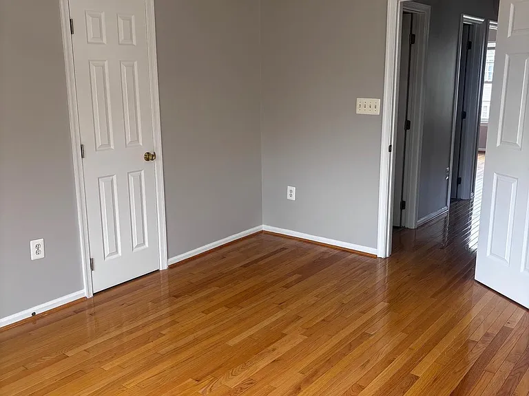 21779 Brondesbury Park Ter — Photo 28