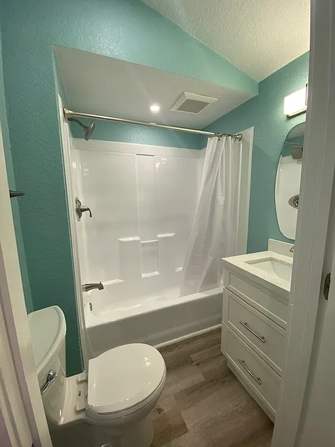 2 bed, 800 sqft, $2,100 — Photo 3