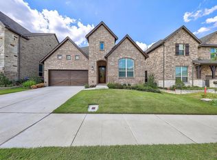 2111 Remington Dr, Irving, TX 75063