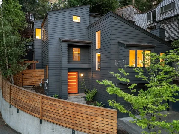 6858 Aitken Dr, Oakland, CA 94611