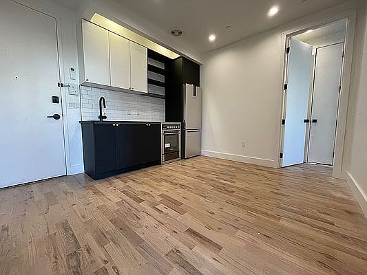 1st image of 1267 Herkimer St #2R