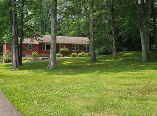 42 Peck Hill Rd, Woodbridge, CT 06525