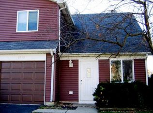 3275 Fox Hill Rd, Aurora, IL 60504